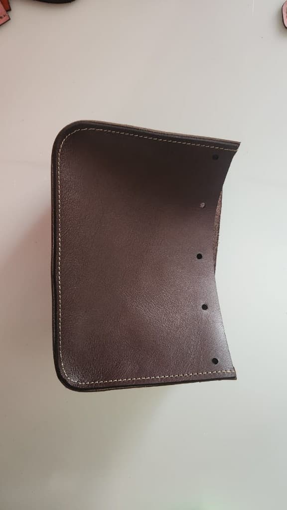 Dark brown leather bag bucket with contrast stitching by Plaasjaap